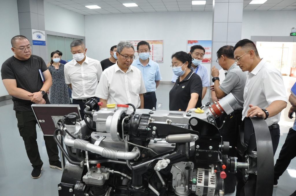 昆明市高端装备及汽车制造工业链主要向导到AG真人娱乐动力开展调研